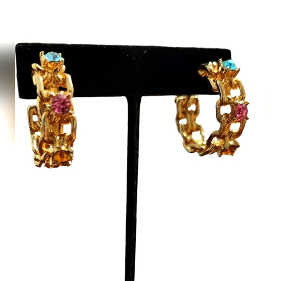 Sarah Coventry Gold Tone Clip On Earrings With 3 Rhinestones - Picture 1 of 3